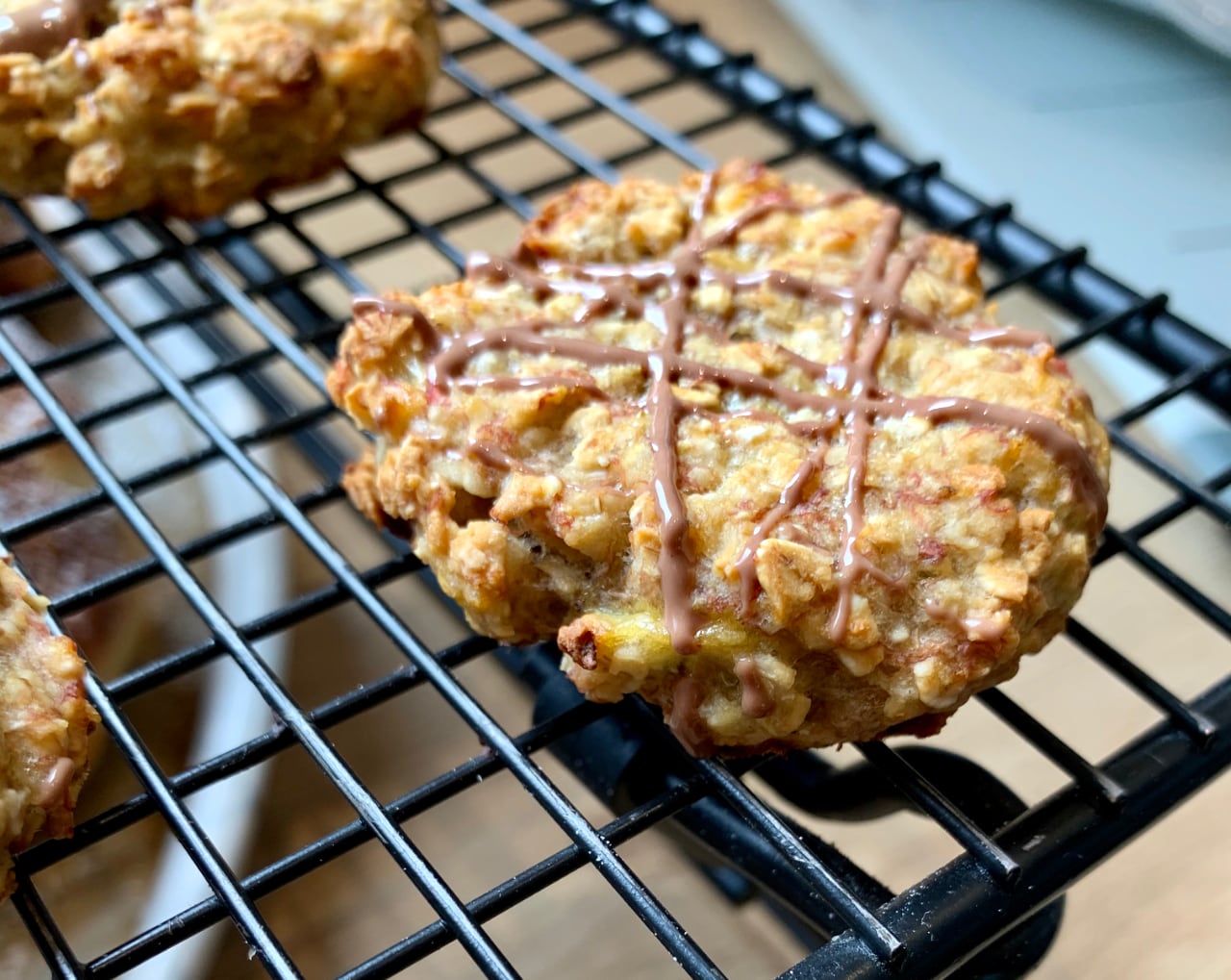 You are currently viewing Zuckerfreie Haferflocken-Bananenplätzchen vom Zauberstein