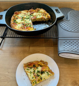 Read more about the article Omelette aus der gusseisernen Pfanne (25cm) – 4 Portionen