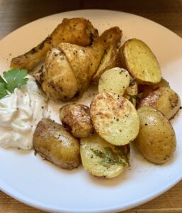 Read more about the article mediterranes Hühnchen mit Kartoffeln vom großen Ofenzauberer plus (3-4 Portionen)